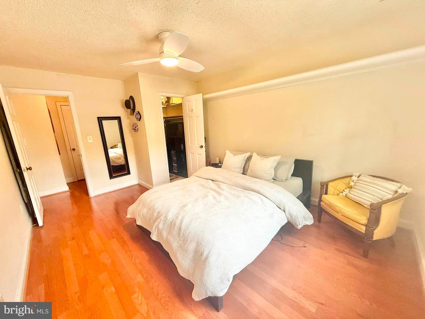 1616 W Abingdon Dr W #202 Property Photo 11
