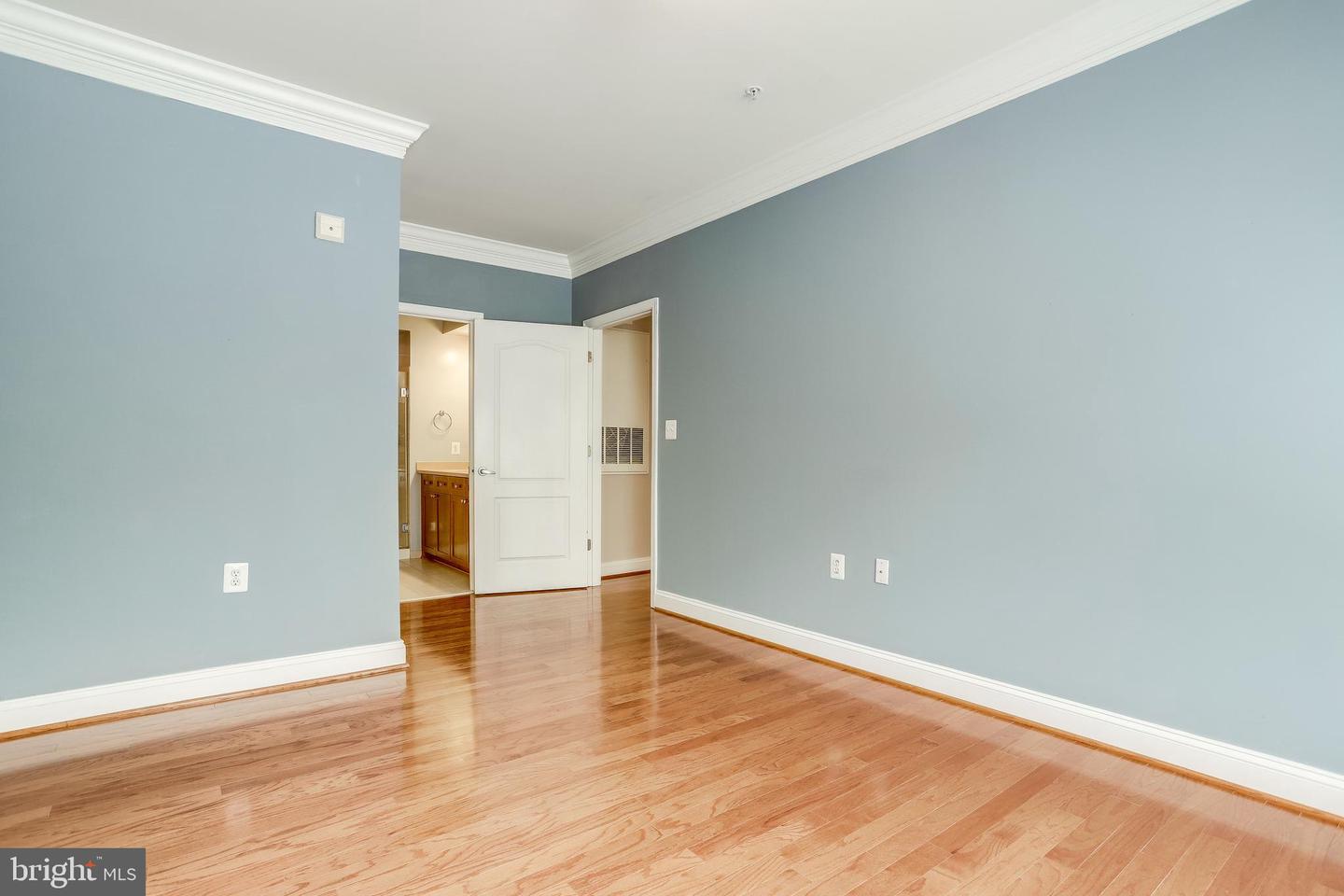 1115 Cameron St #208 Property Photo 39