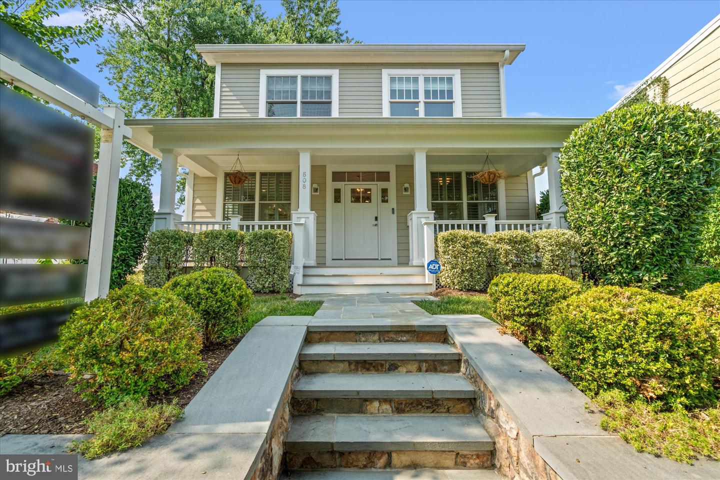 508 E Custis Ave Property Photo 4