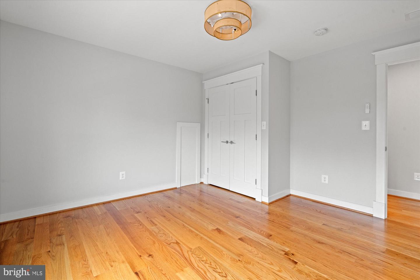 508 E Custis Ave Property Photo 38