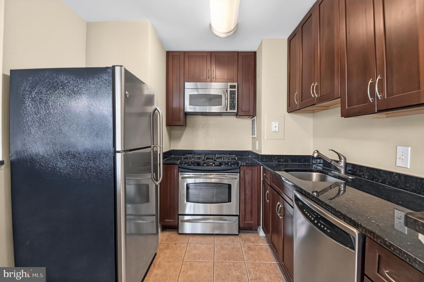 VAAX2063936 Property Photo 3