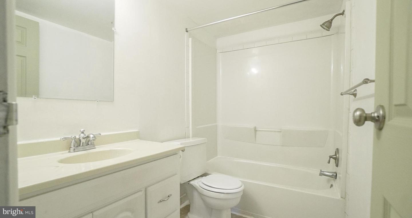 525 N Armistead St N #302 Property Photo 14