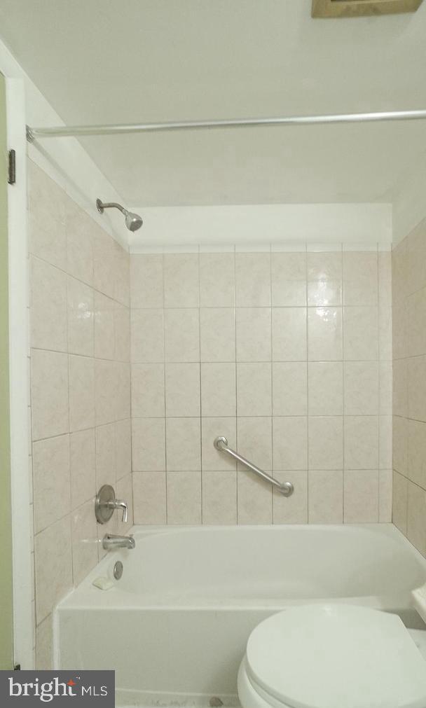 525 N Armistead St N #302 Property Photo 21