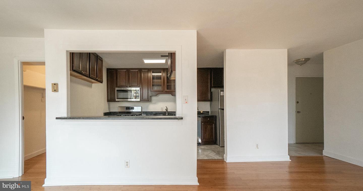 525 N Armistead St N #302 Property Photo 22