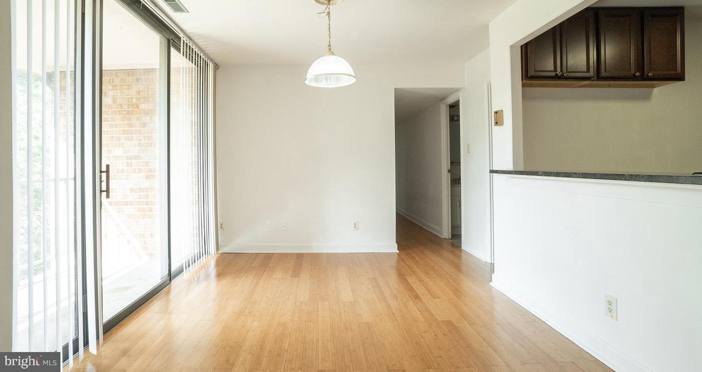 525 N Armistead St N #302 Property Photo 23