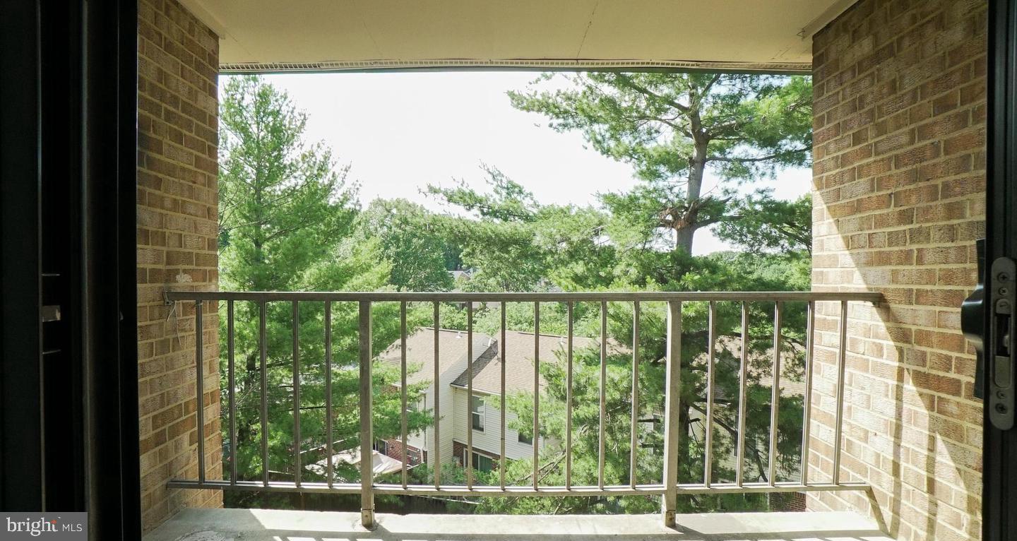 525 N Armistead St N #302 Property Photo 24