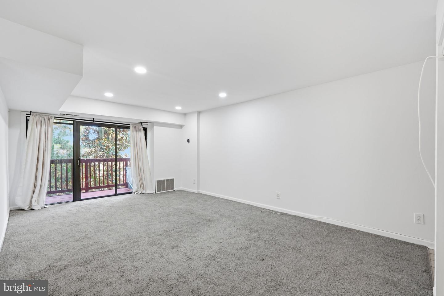 55 Skyhill Rd #202 Property Photo 5