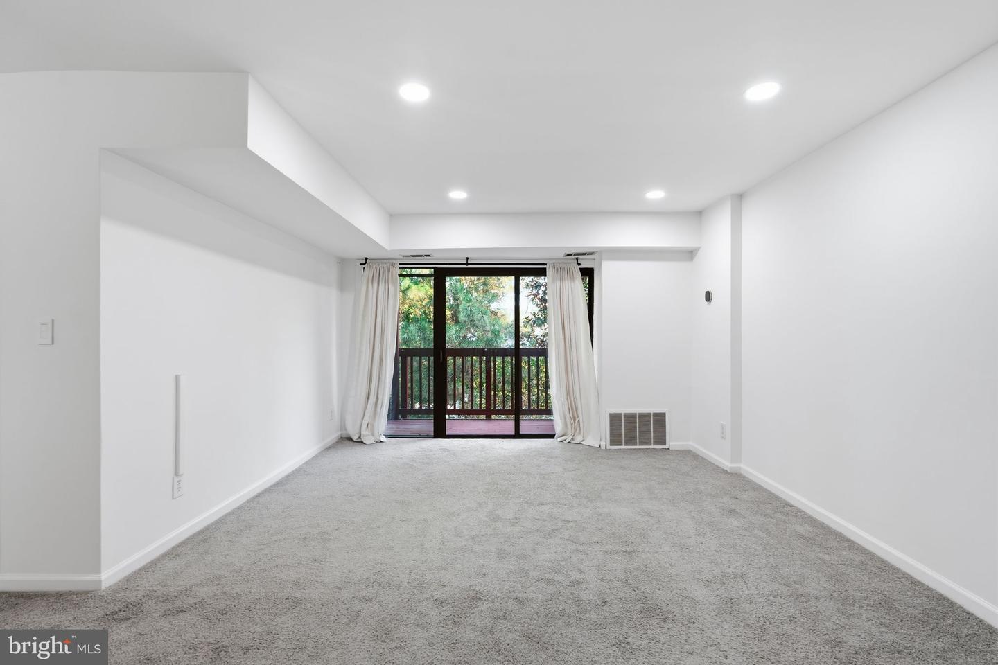 55 Skyhill Rd #202 Property Photo 6
