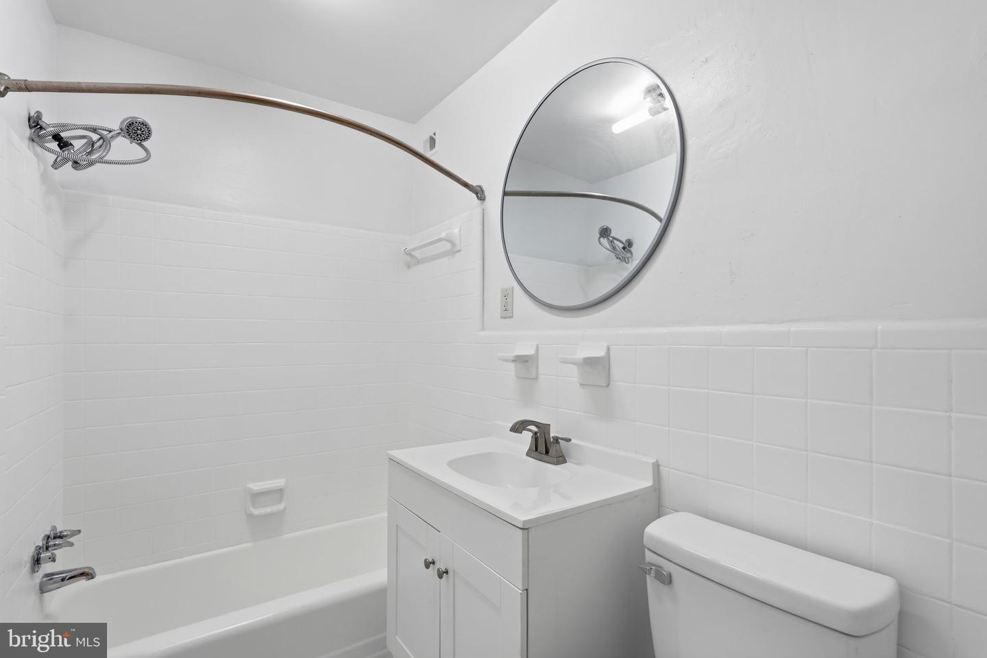 55 Skyhill Rd #202 Property Photo 12