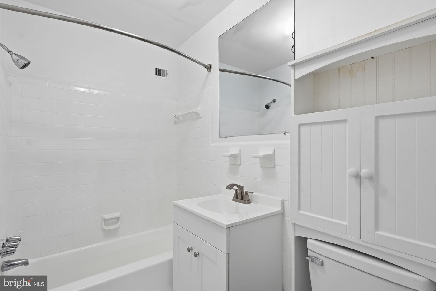 55 Skyhill Rd #202 Property Photo 22
