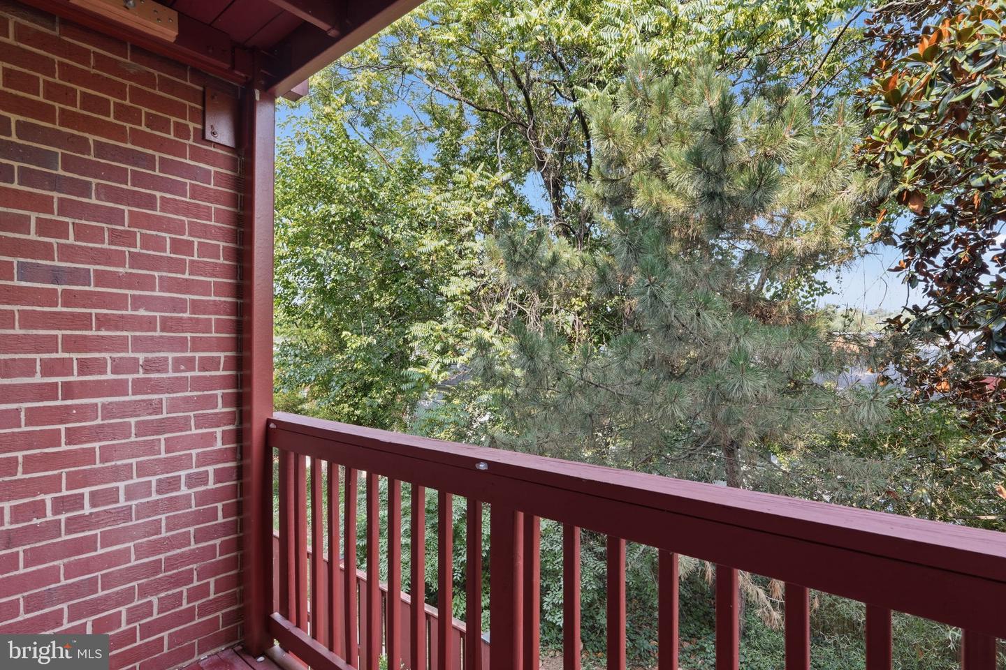 55 Skyhill Rd #202 Property Photo 23