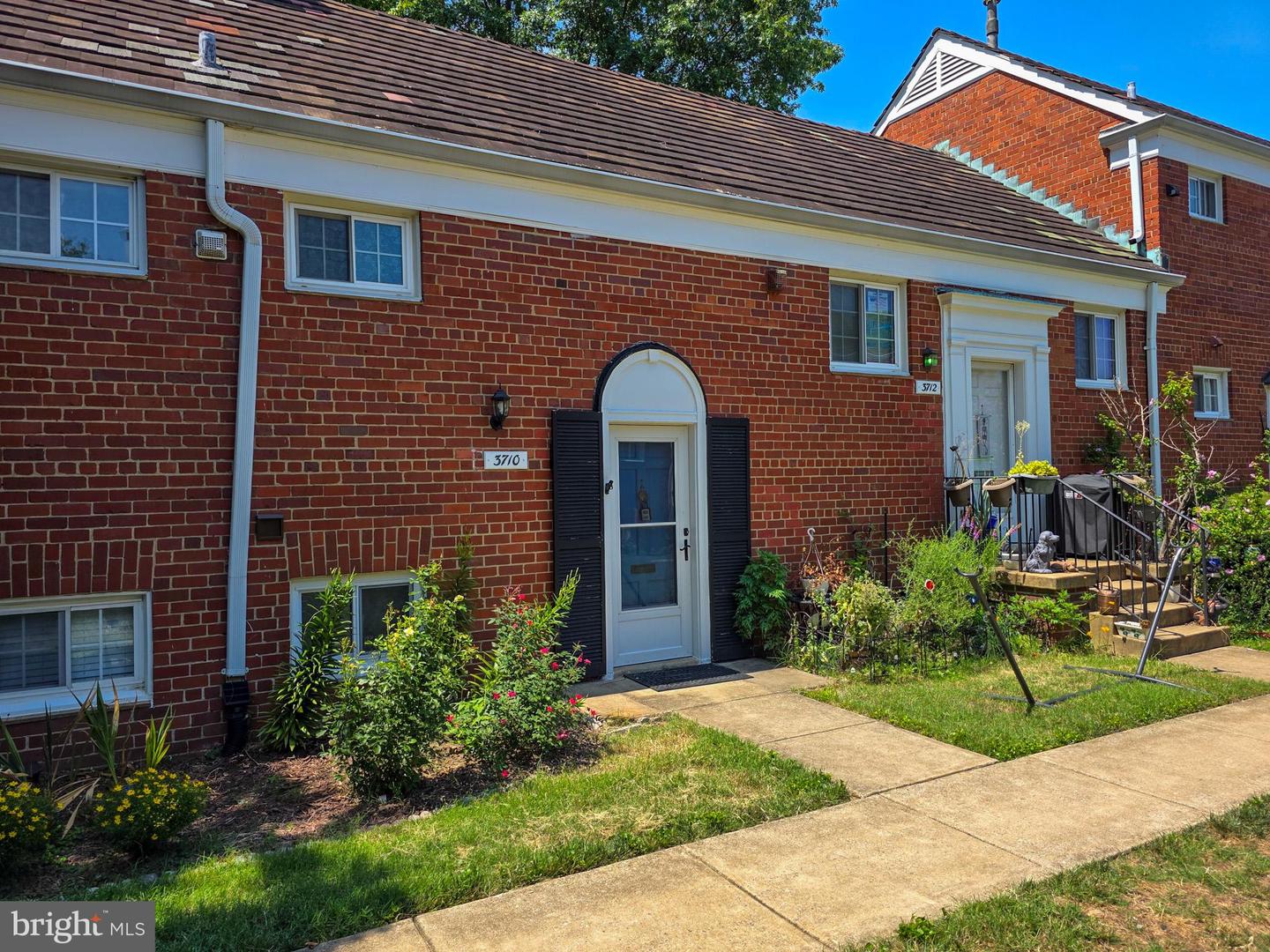 3710 GUNSTON RD Property Photo 1