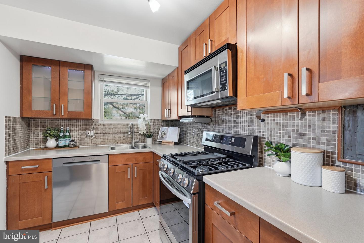 5902 Mayflower Ct Property Photo 9