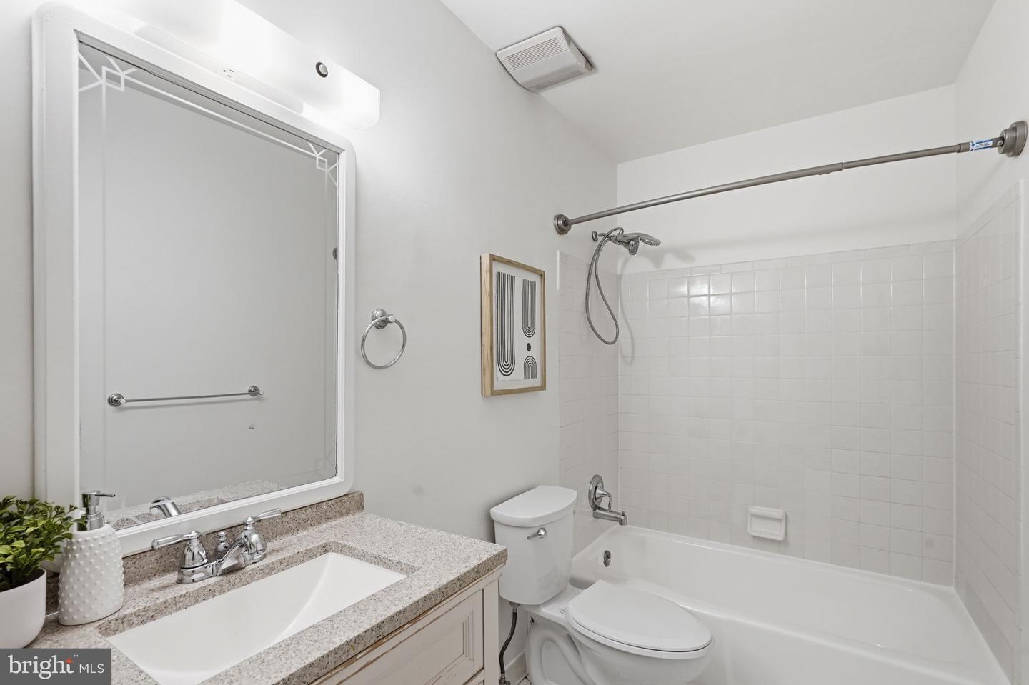 5902 Mayflower Ct Property Photo 20