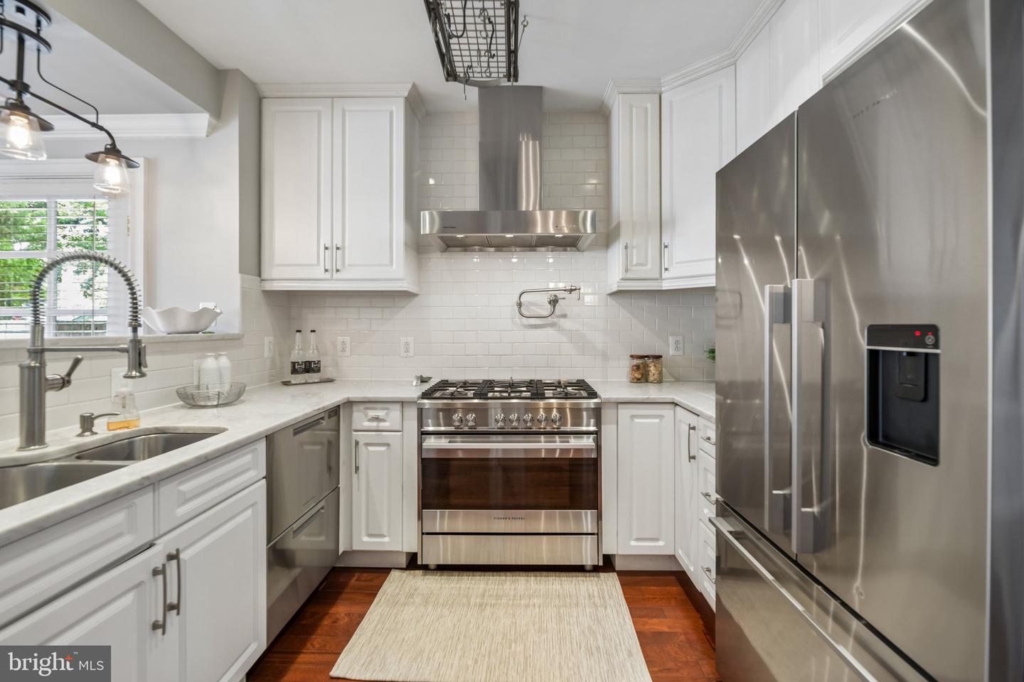 426 N Alfred St Property Photo 13