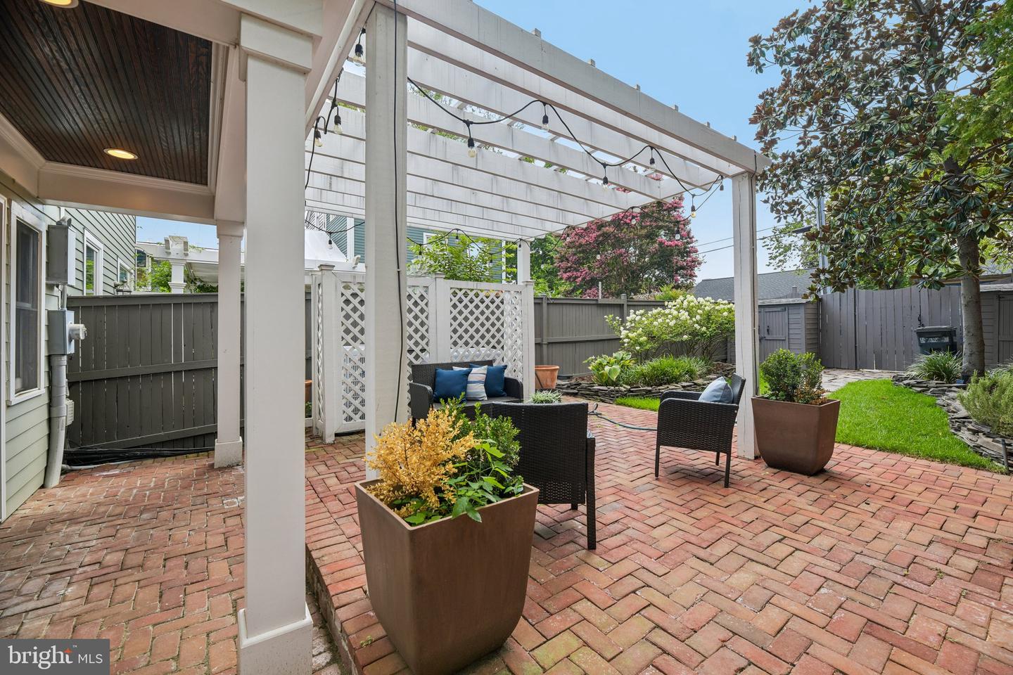 426 N Alfred St Property Photo 25