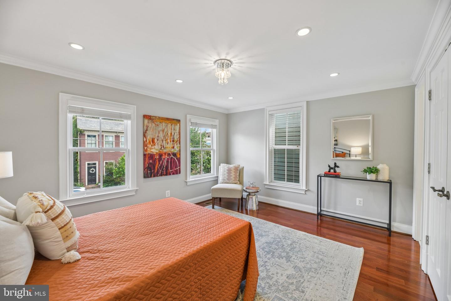 426 N Alfred St Property Photo 44