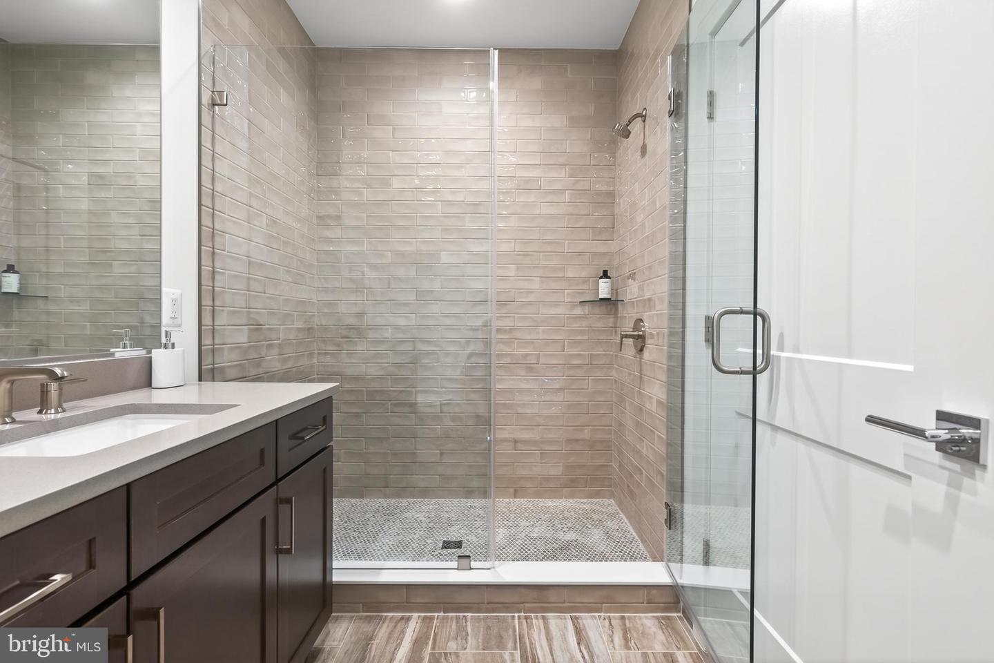 608 S Alfred St Property Photo 38