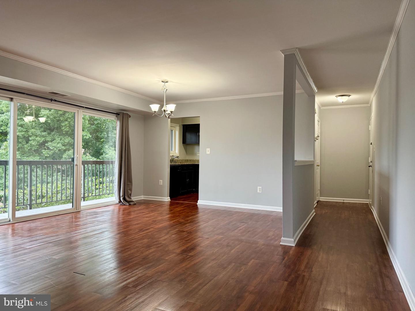 3240 S 28th St #302 Property Photo 4