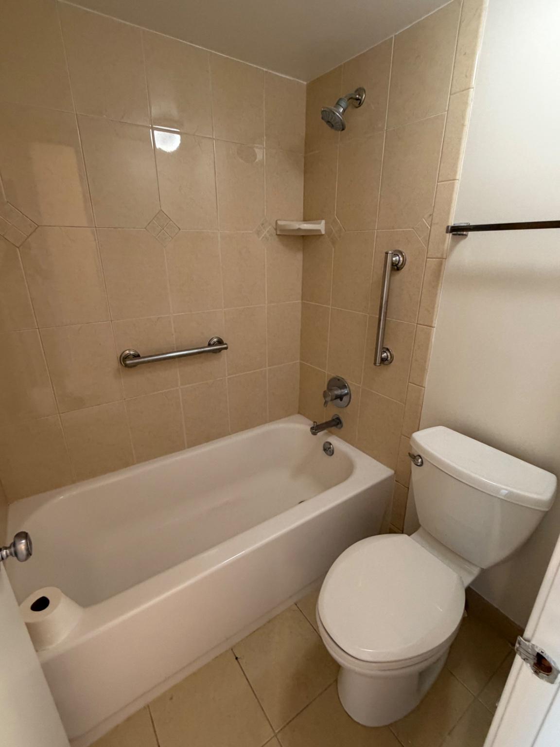 203 Yoakum Pkwy #920 Property Photo 20