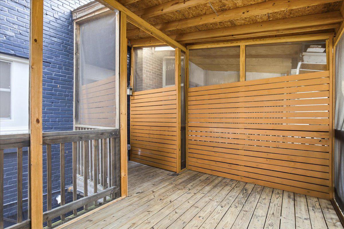 109 Clifford Ave Property Photo 29