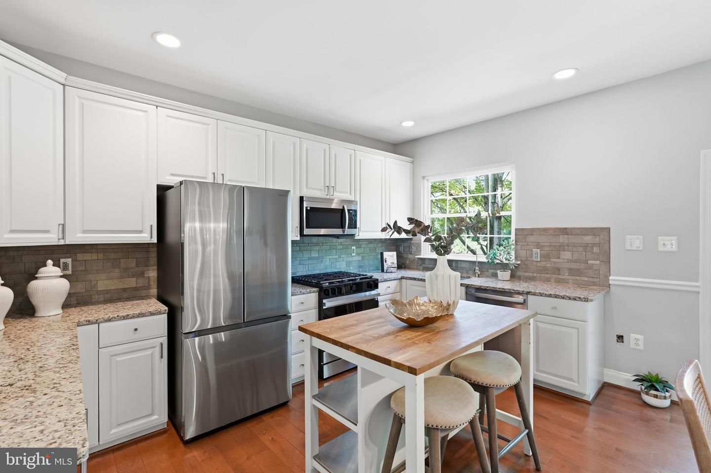3845 Watkins Mill Dr Property Photo 8