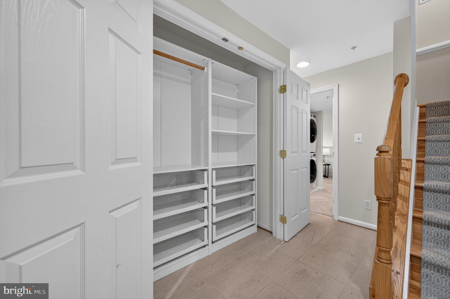 122 Sanborn Pl Property Photo 6