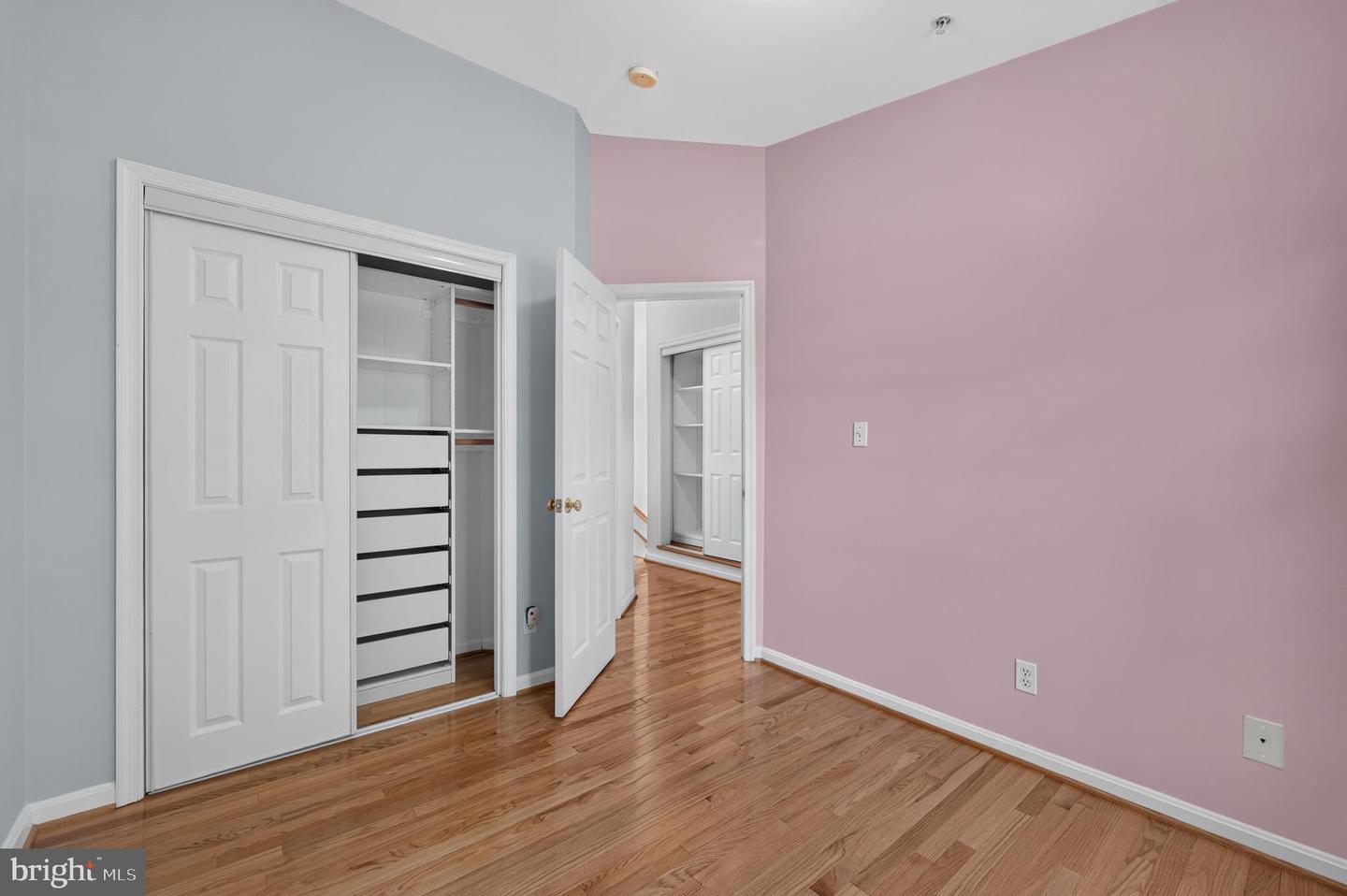 122 Sanborn Pl Property Photo 42