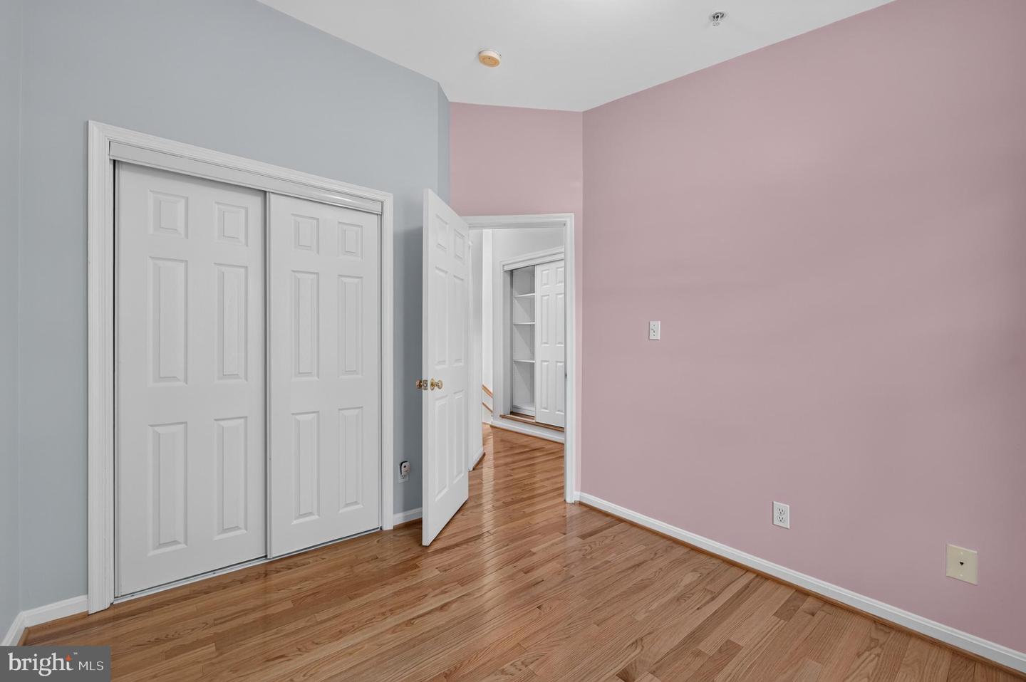 122 Sanborn Pl Property Photo 43