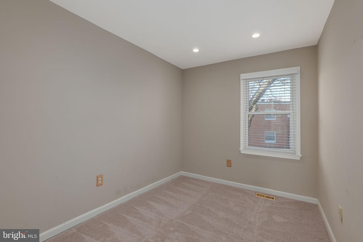 3848 Brighton Ct Property Photo 28