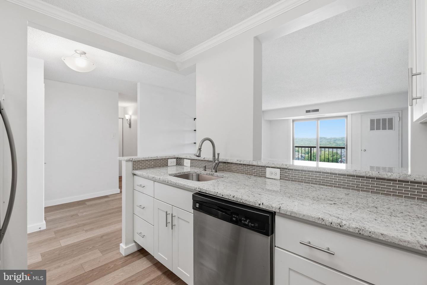 200 N Pickett St #1414 Property Photo 2