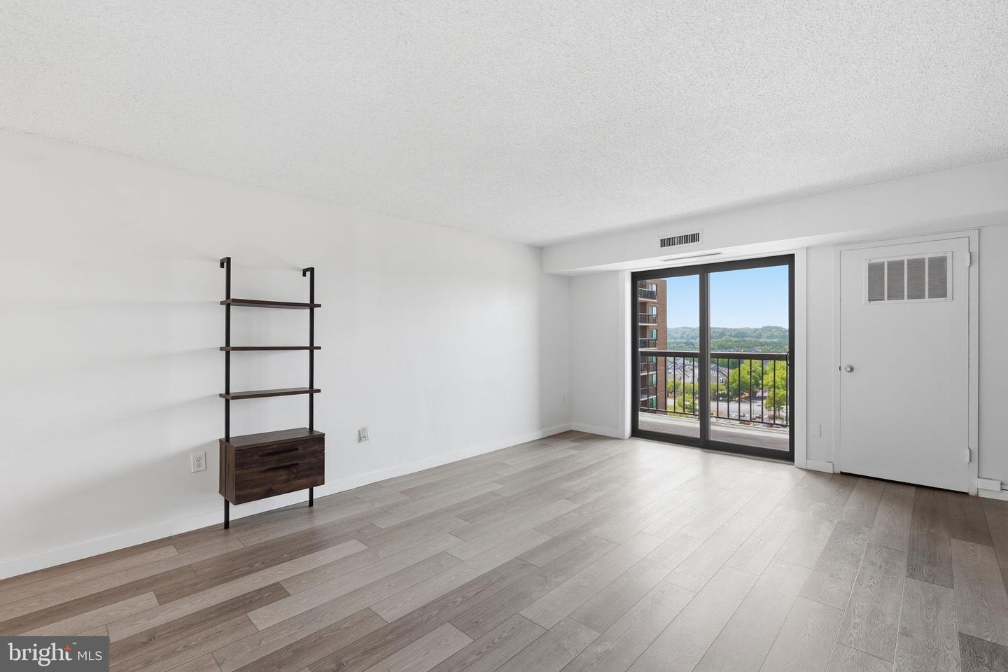 200 N Pickett St #1414 Property Photo 7