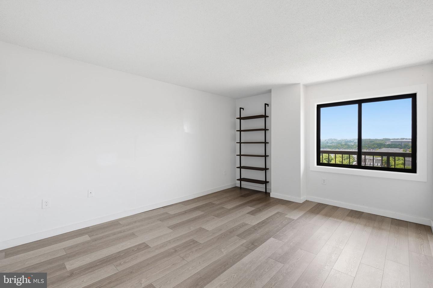 200 N Pickett St #1414 Property Photo 11