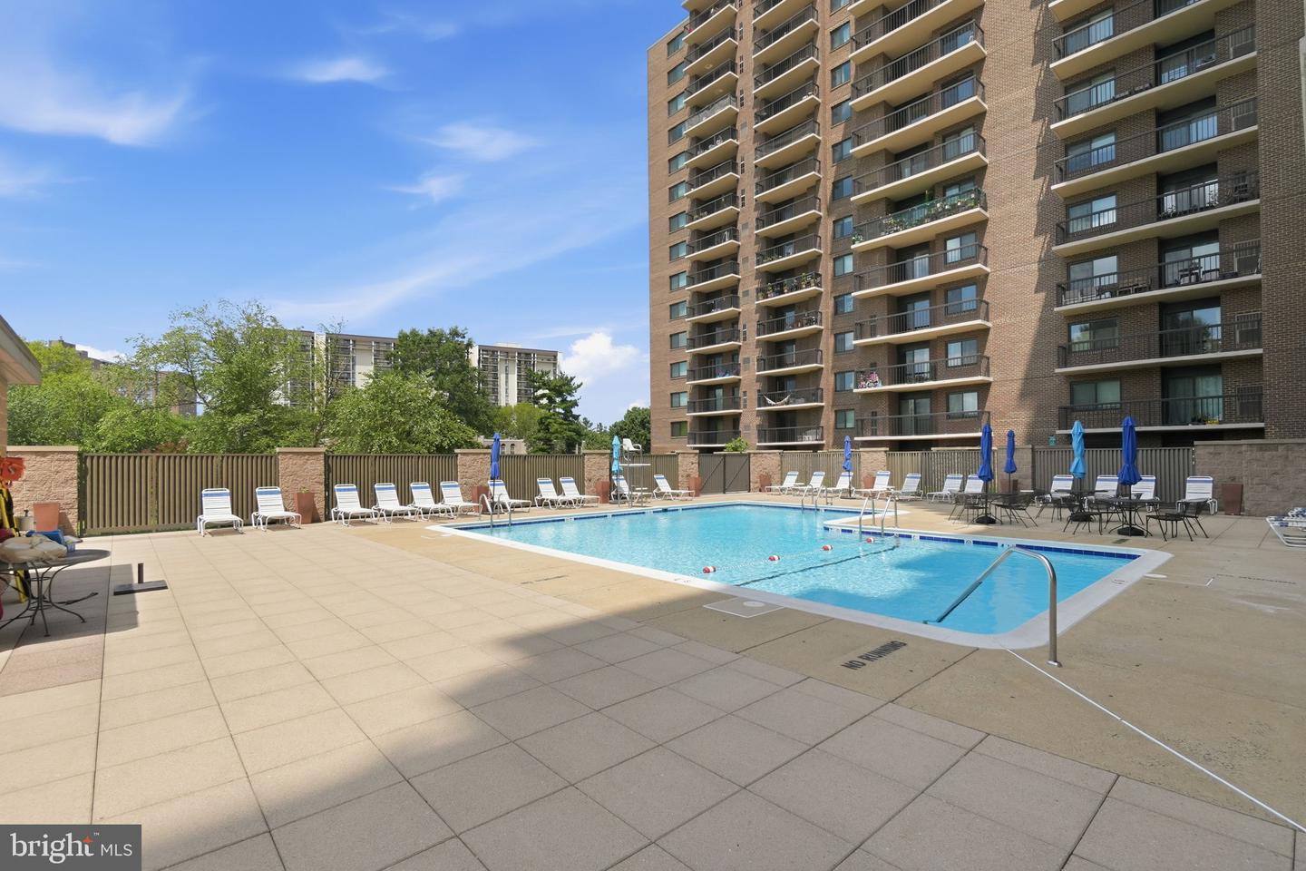 200 N Pickett St #1414 Property Photo 19