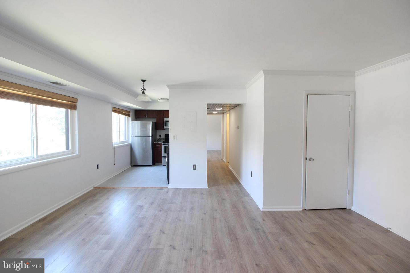 3300 S 28th St #301 Property Photo 4