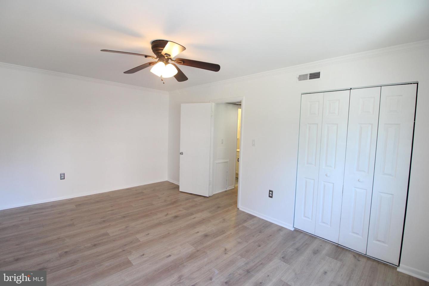 3300 S 28th St #301 Property Photo 8