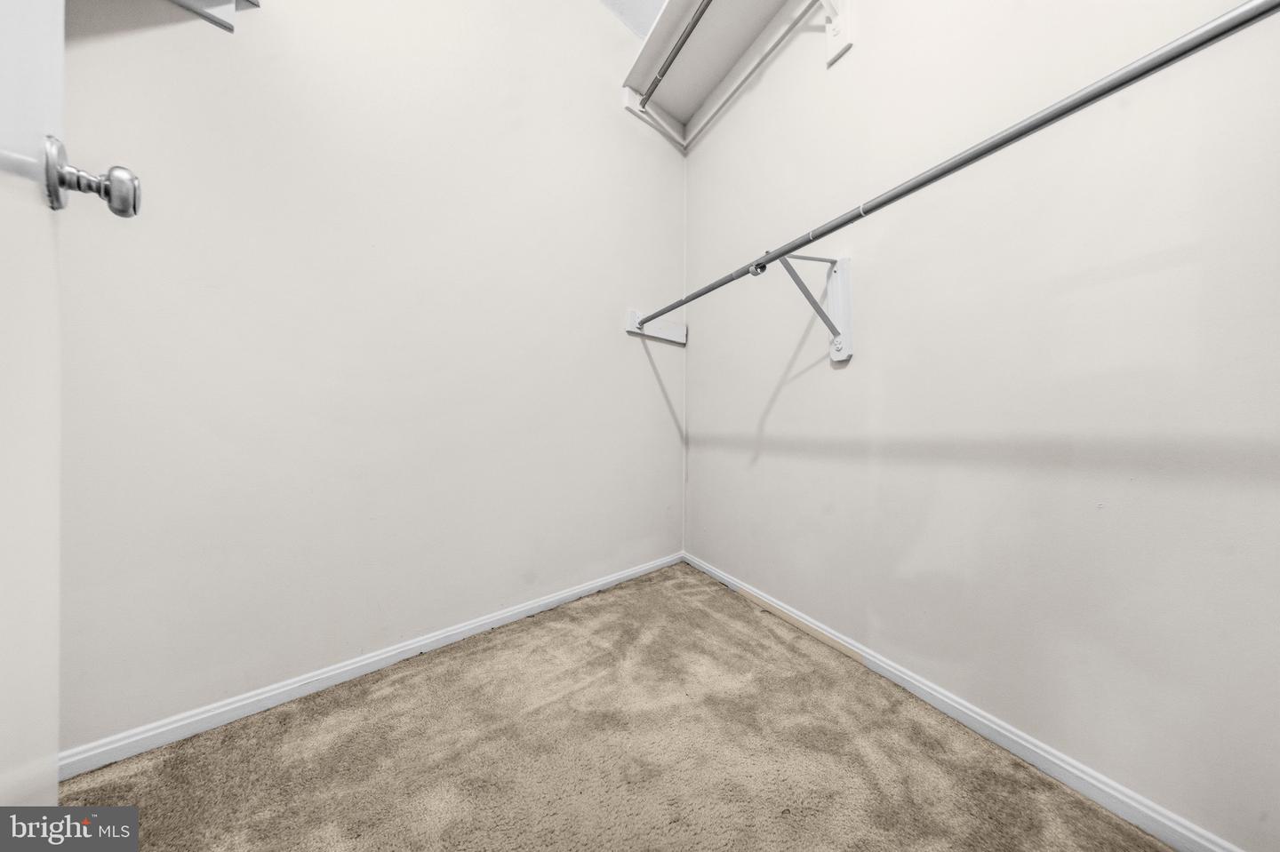 205 Yoakum Pkwy #914 Property Photo 20