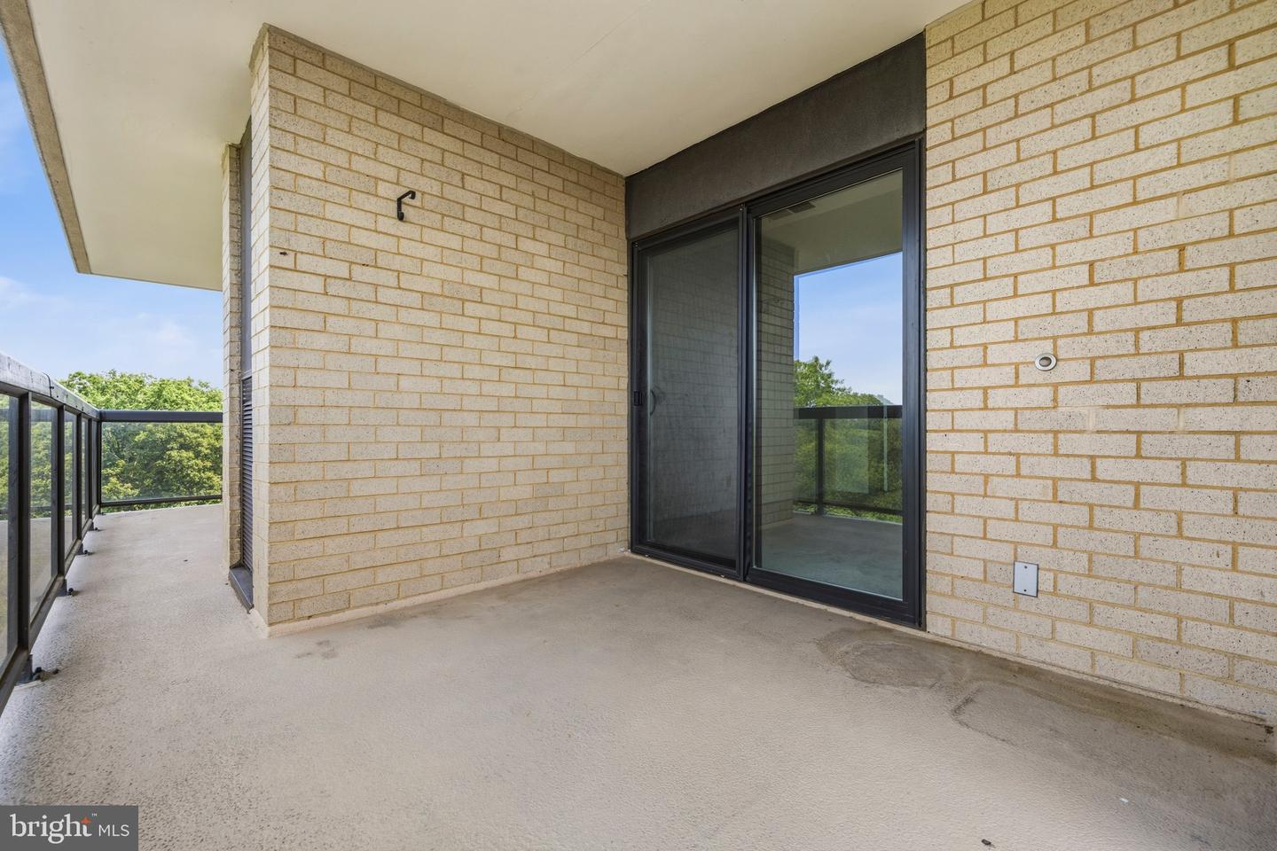 205 Yoakum Pkwy #914 Property Photo 26