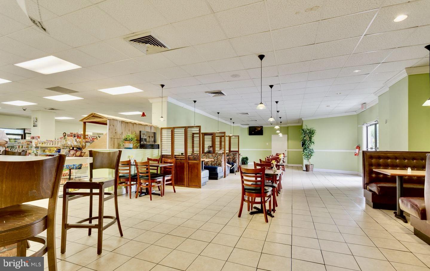 205 Yoakum Pkwy #914 Property Photo 40