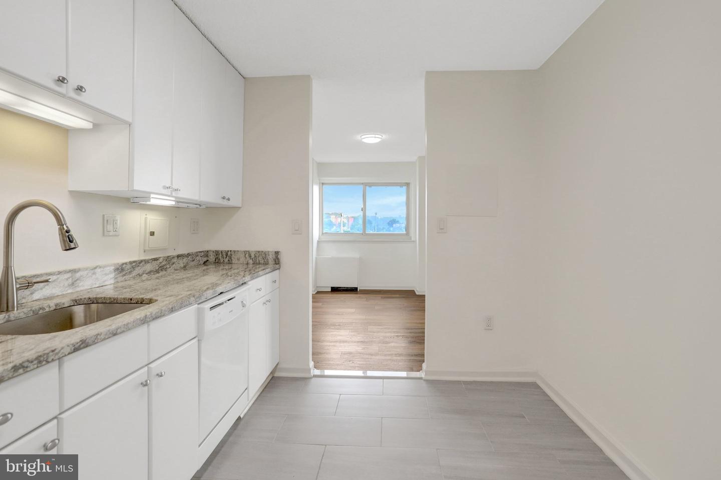 1225 Martha Custis Dr #811 Property Photo 15