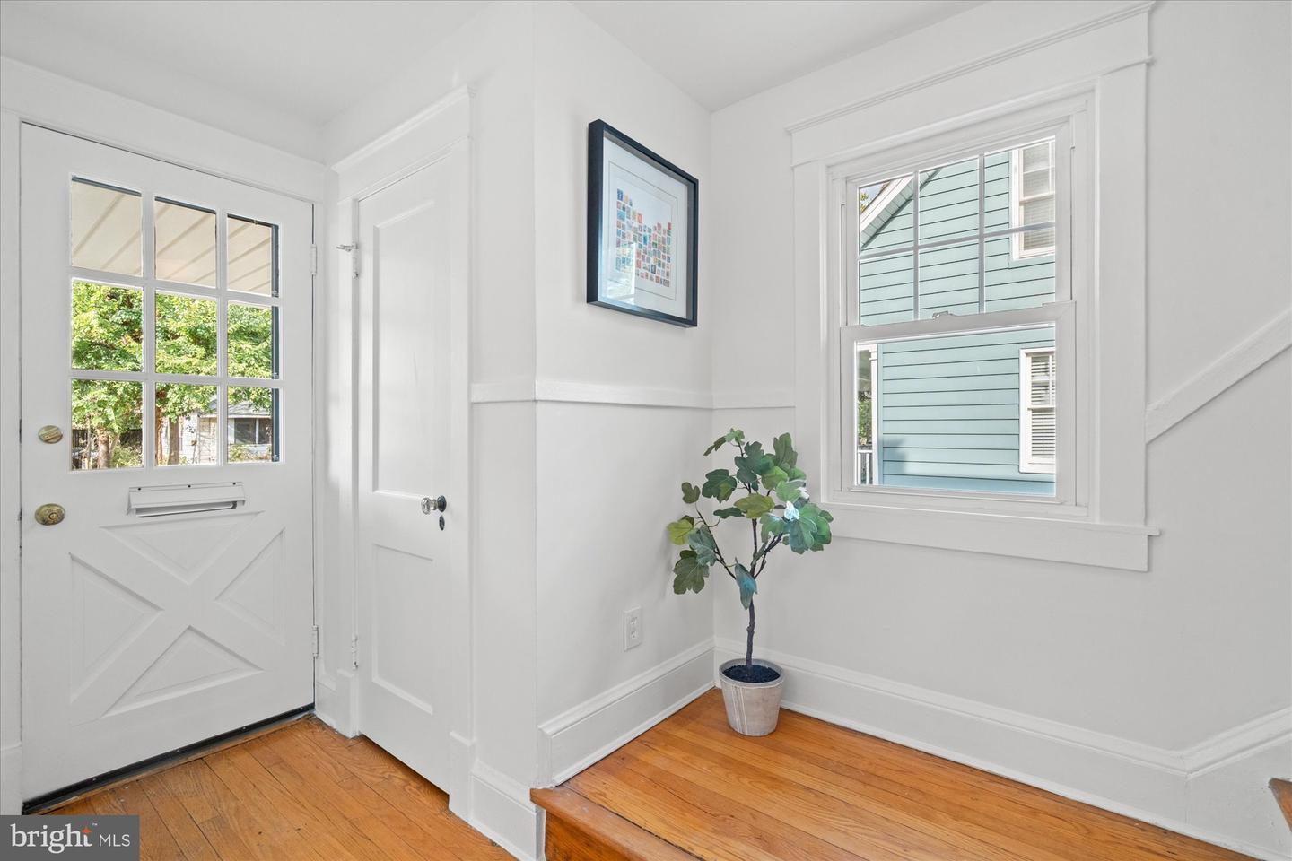 225 E Spring St Property Photo 11