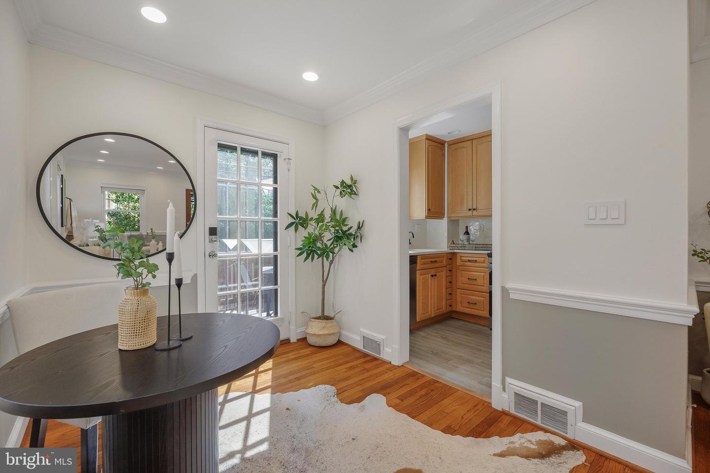 323 Mount Vernon Ave Property Photo 10