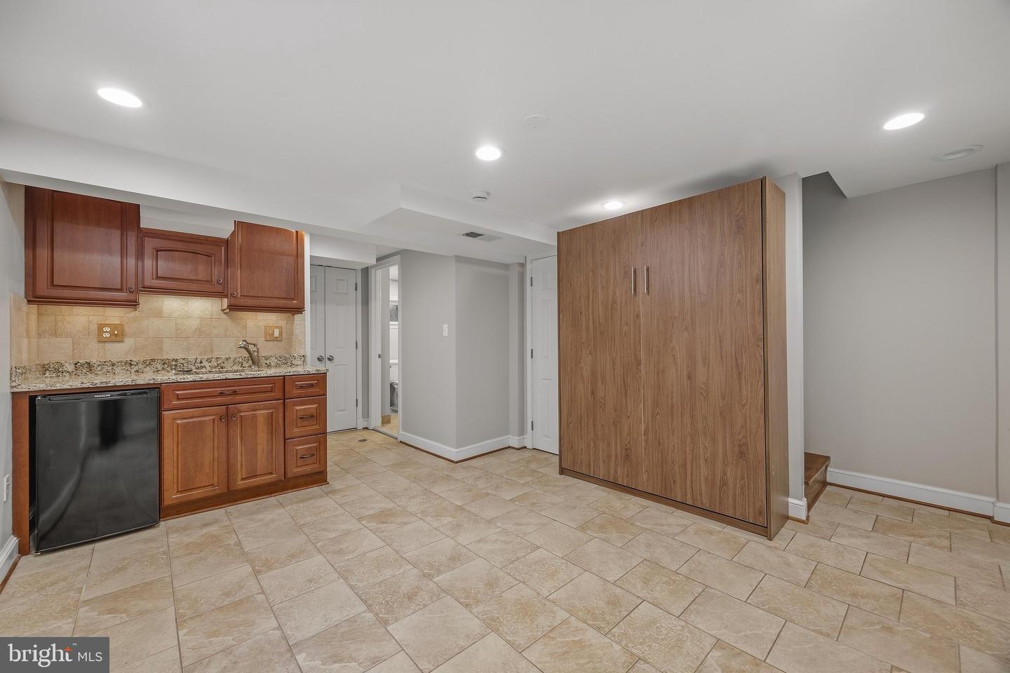323 Mount Vernon Ave Property Photo 20