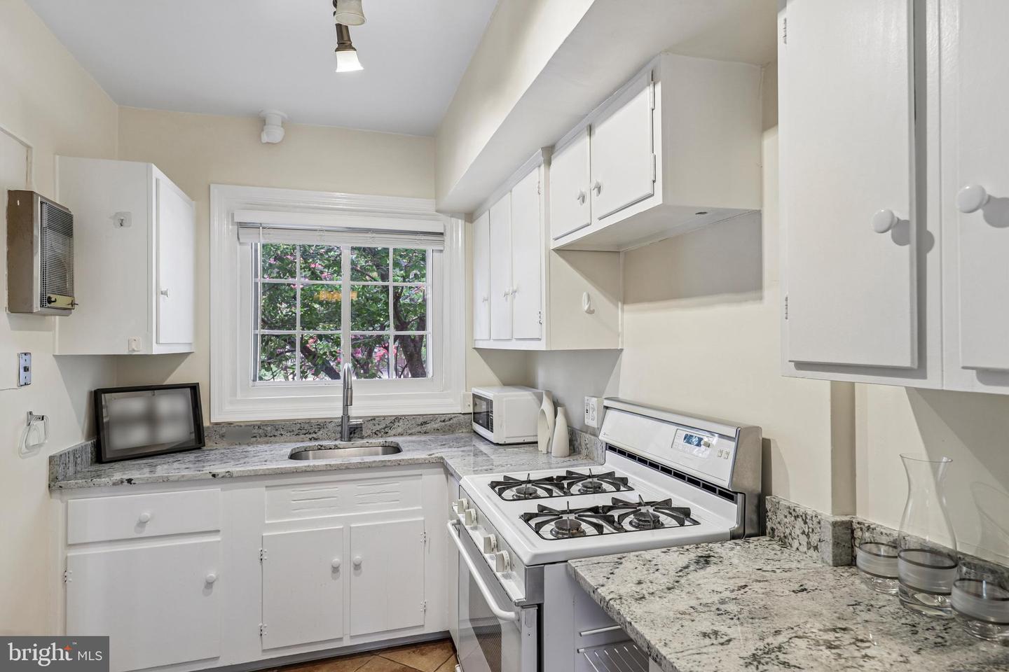 1622 Ripon Pl Property Photo 9