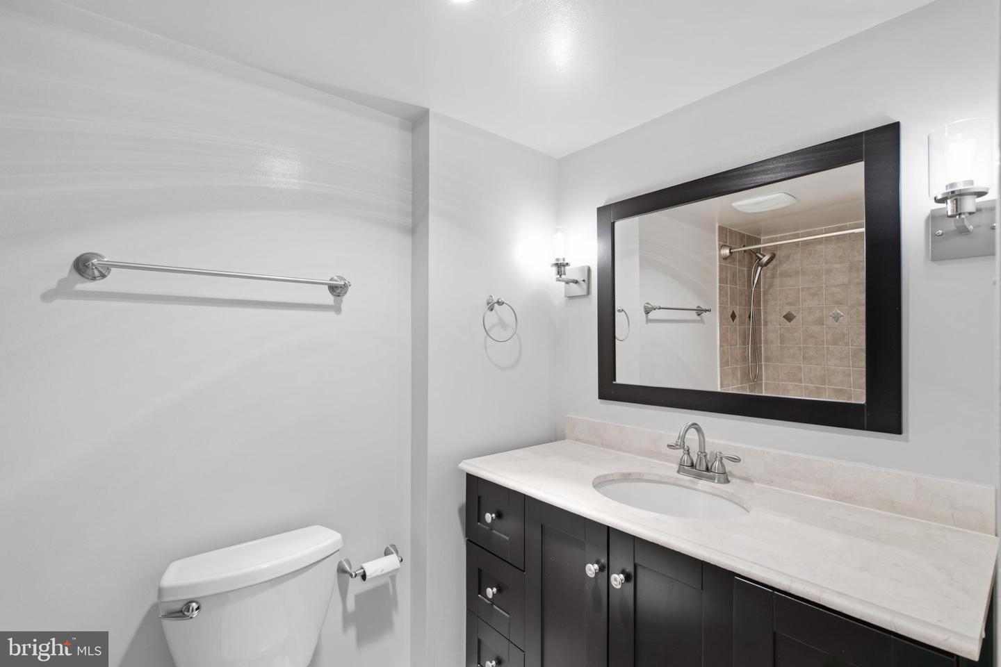 309 Yoakum Parkway #406 Property Photo 21
