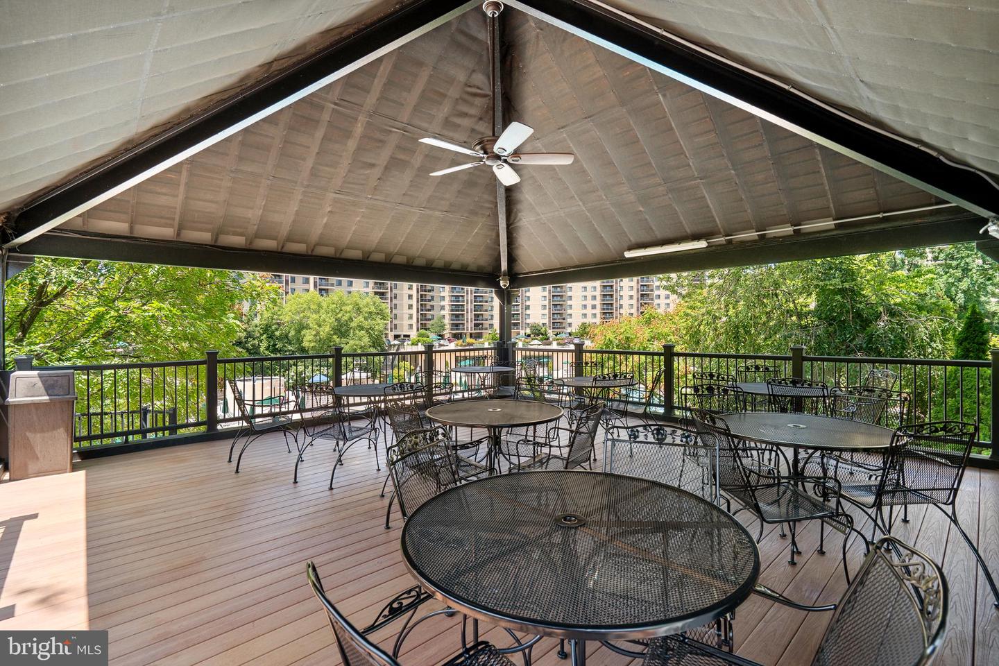 309 Yoakum Parkway #406 Property Photo 32