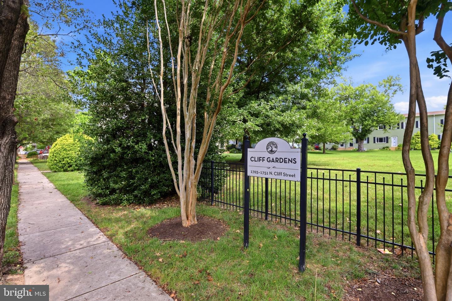 1751 N Cliff St Property Photo 7