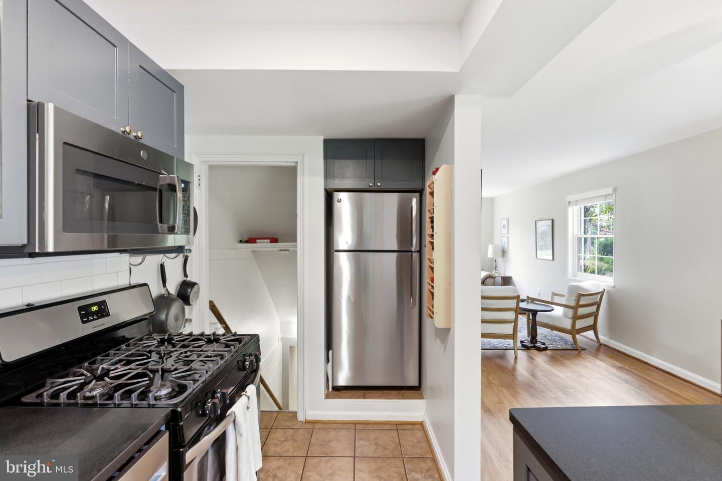 1751 N Cliff St Property Photo 16