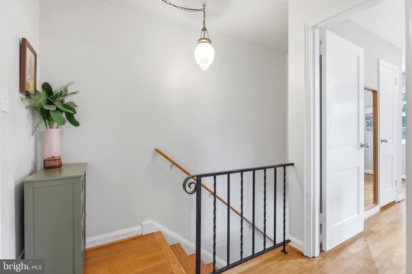 1751 N Cliff St Property Photo 18