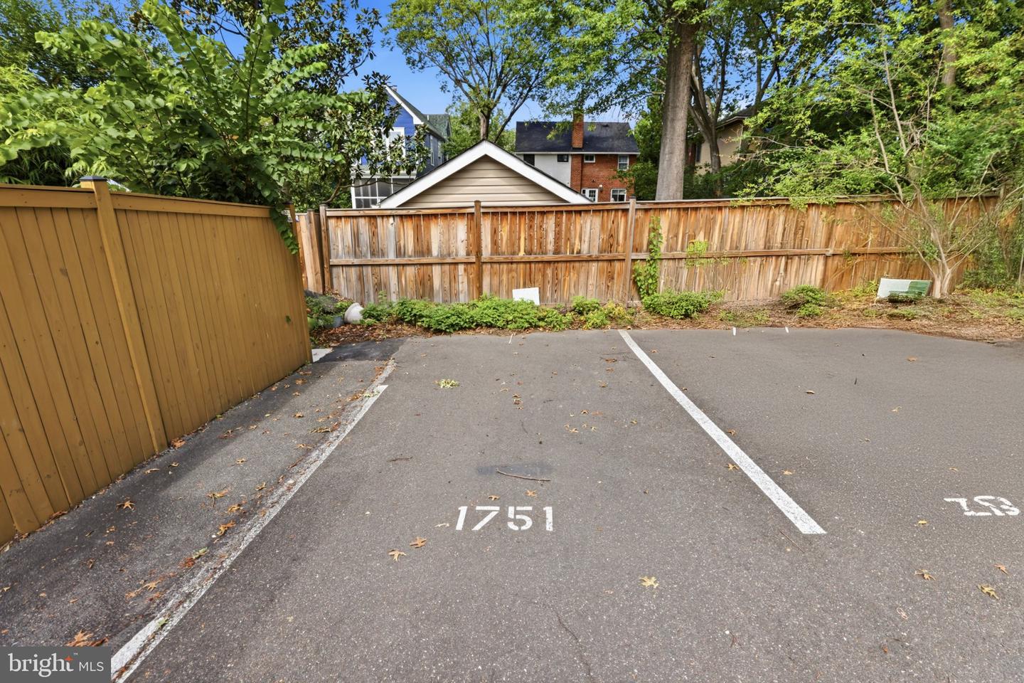 1751 N Cliff St Property Photo 38